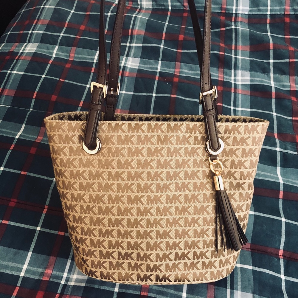 MK Tote